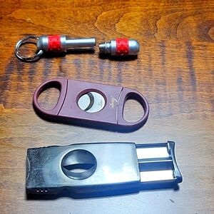3 Cigar cutters